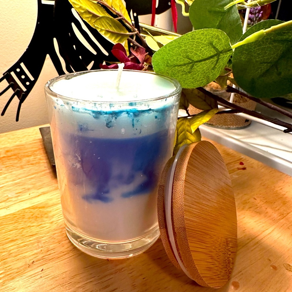 This candle will make u feel like u are by the ocean